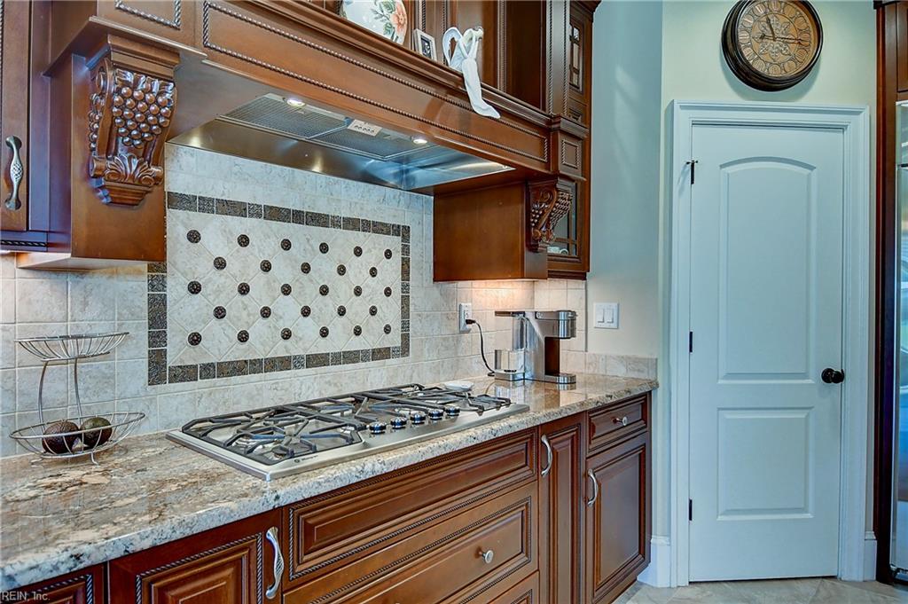 4016 River Park Dr Property Photo 15