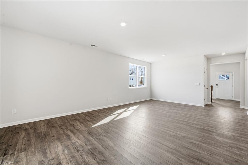 1004 Eastport Pl Property Photo 11