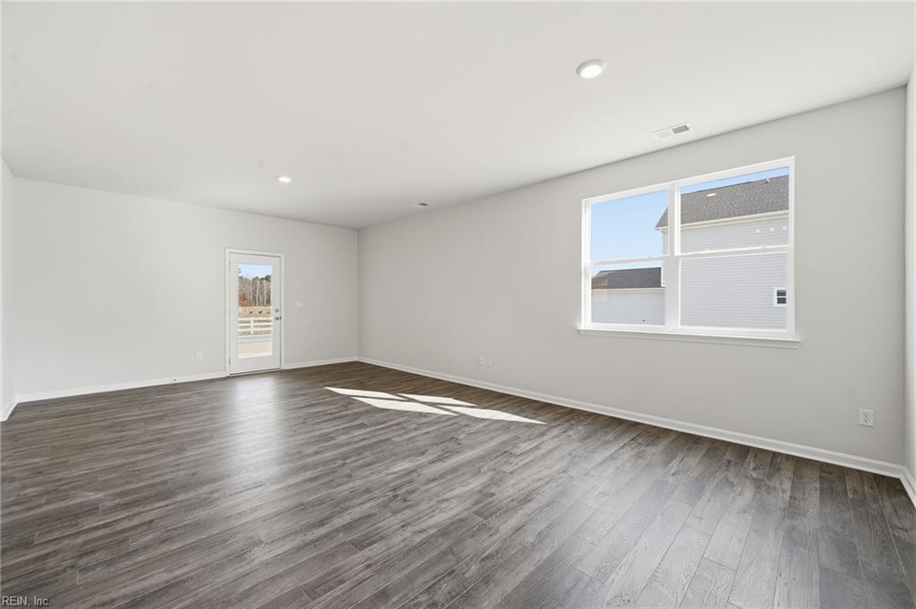 1004 Eastport Pl Property Photo 14