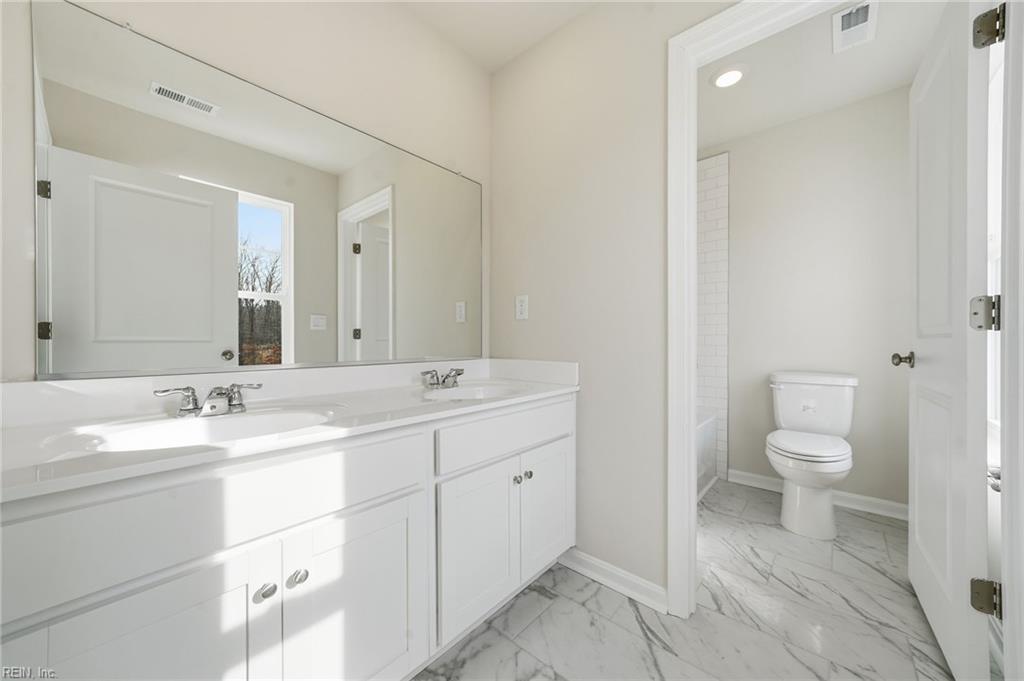 1004 Eastport Pl Property Photo 29