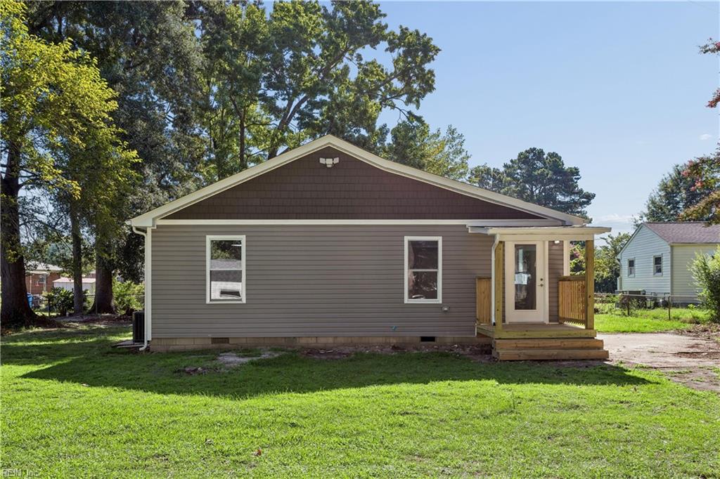 116 Latham Dr Property Photo 2