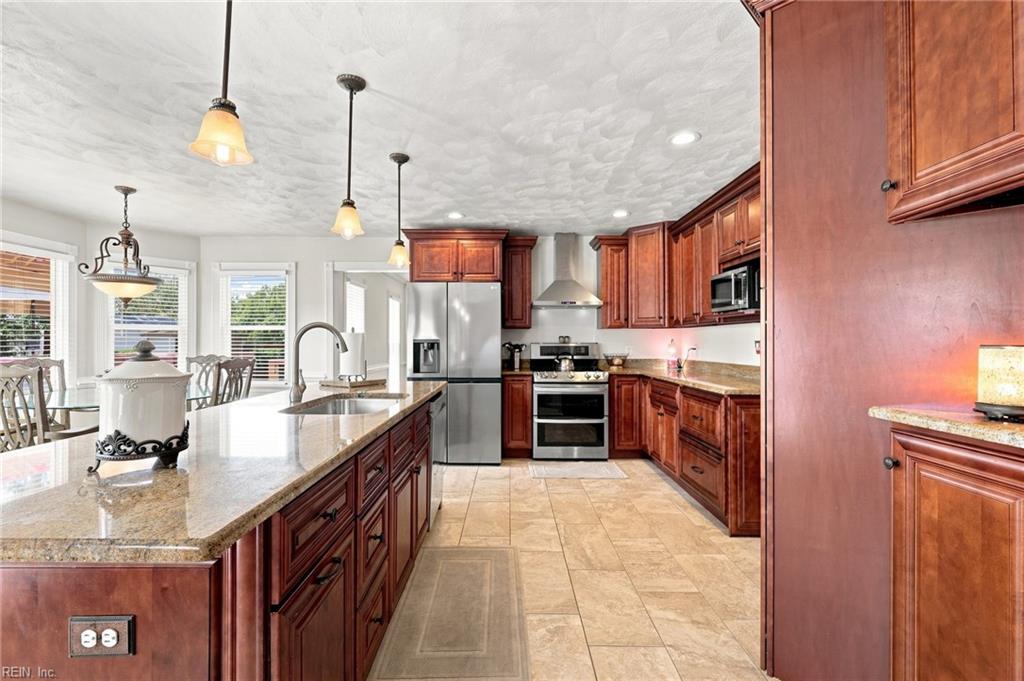 608 Archer Ct Property Photo 6