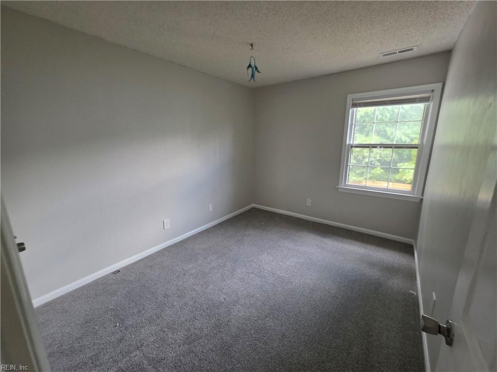 206 Weller Blvd Property Photo 9