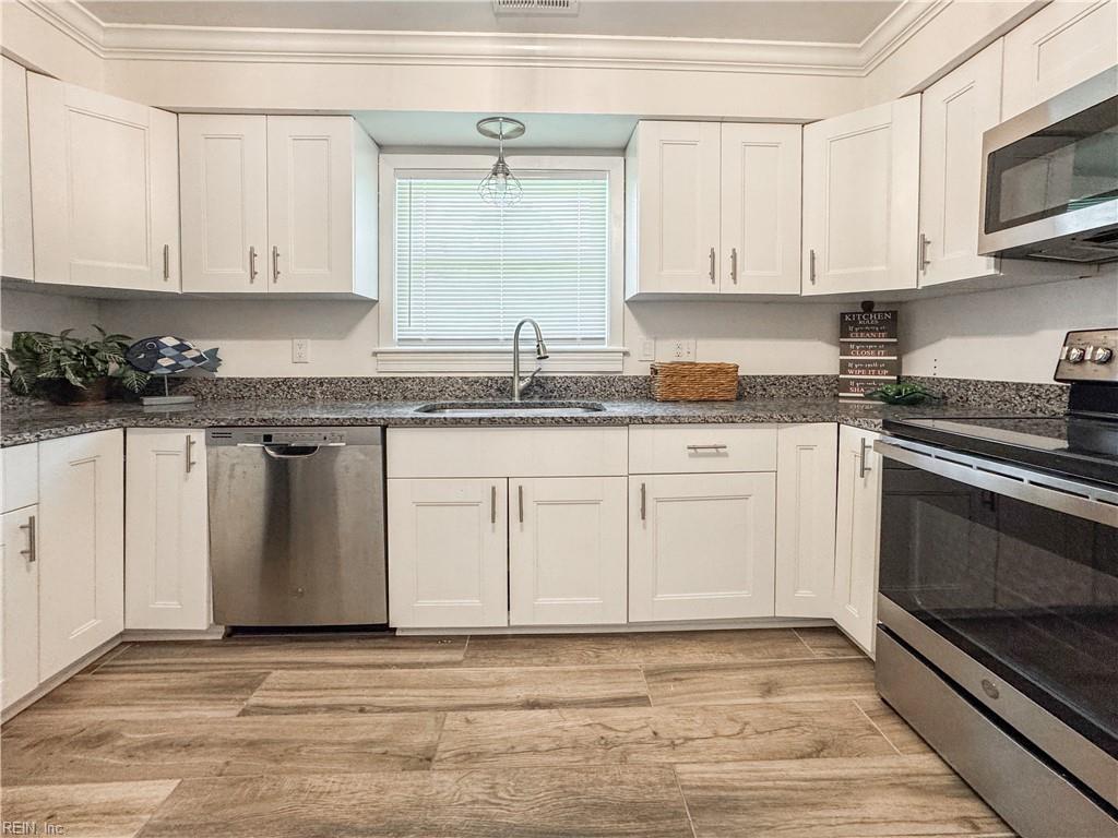 2948 Tyre Neck Rd Property Photo 12
