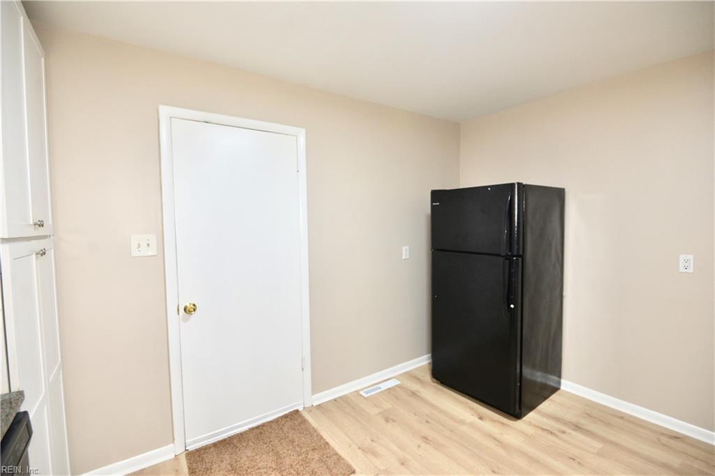 278 Appian Ave Property Photo 8