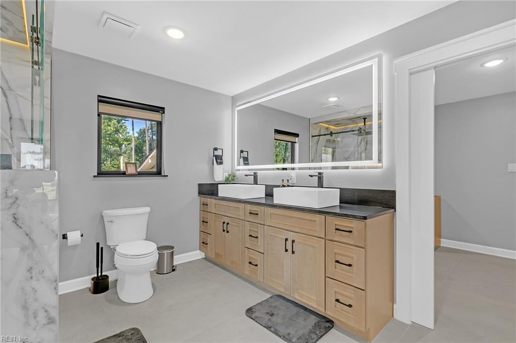 687 Clark Point Dr Property Photo 25