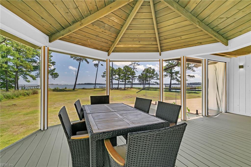 687 Clark Point Dr Property Photo 35