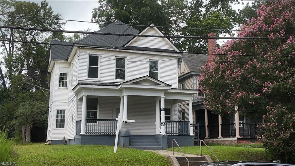 223 Clay St Property Photo 1