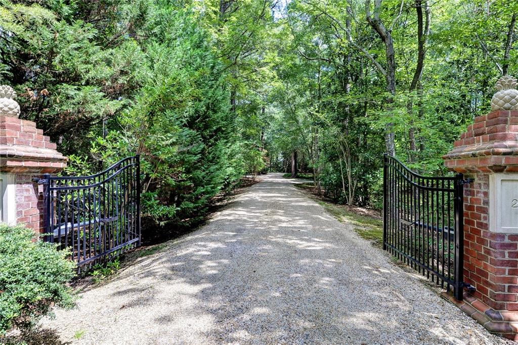 22600 Cypress Point Rd Property Photo 11