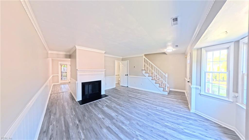 63 Colonial WAY Property Photo 1