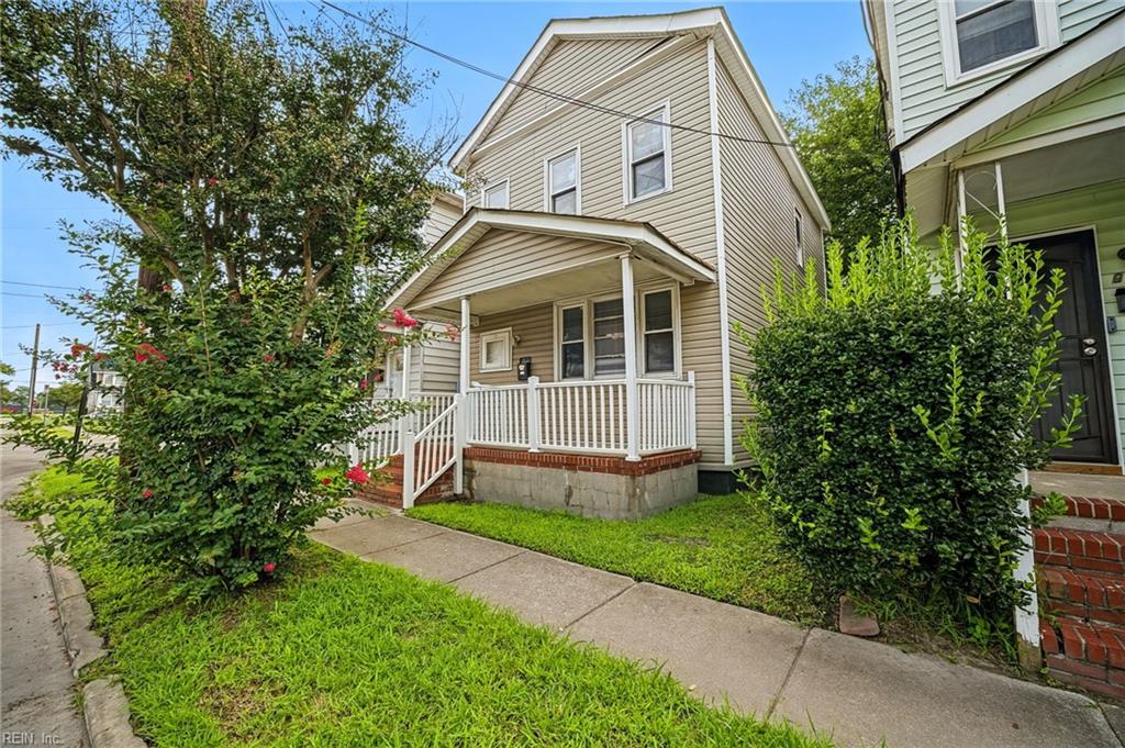 940 Reservoir Ave Property Photo 3