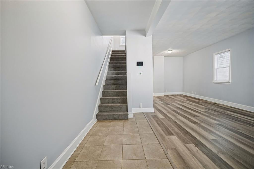 940 Reservoir Ave Property Photo 4