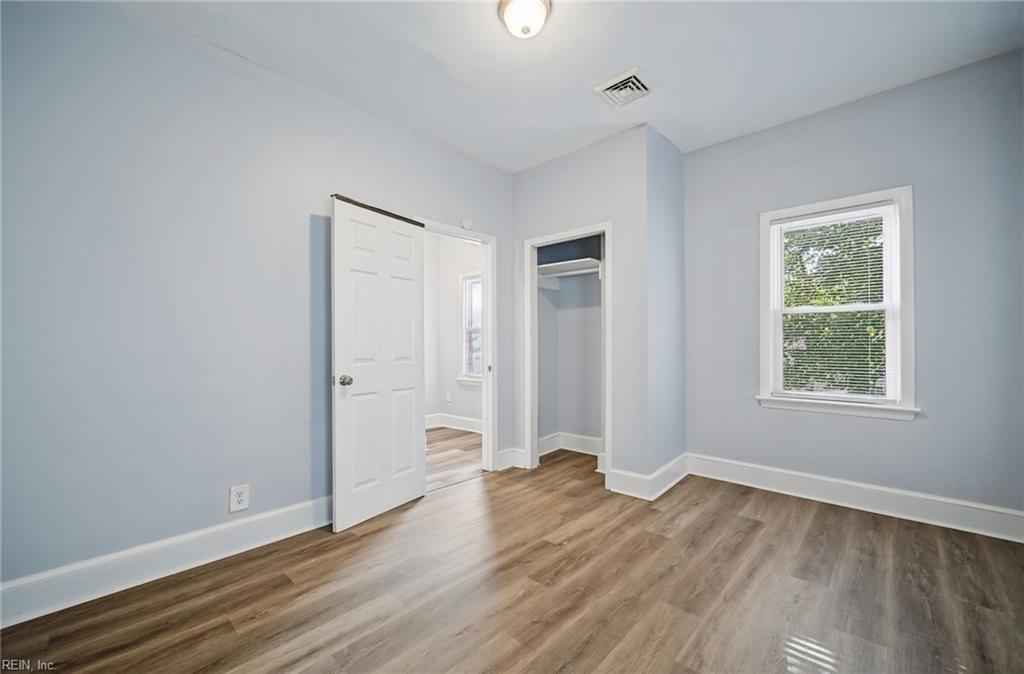 940 Reservoir Ave Property Photo 13