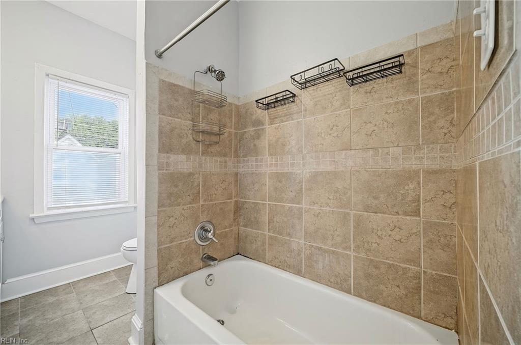 940 Reservoir Ave Property Photo 14