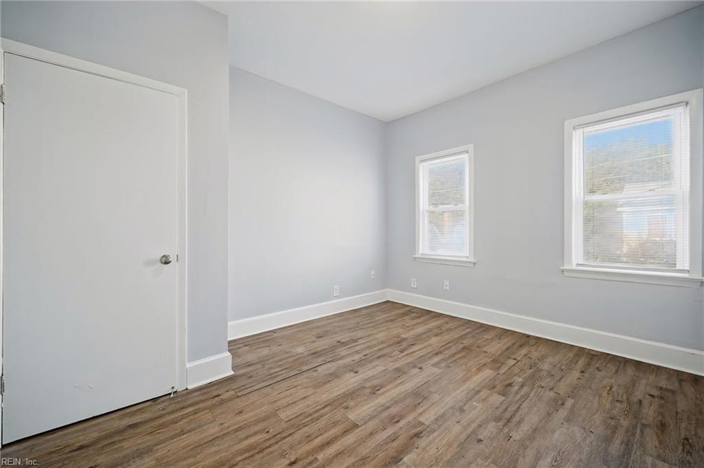 940 Reservoir Ave Property Photo 17