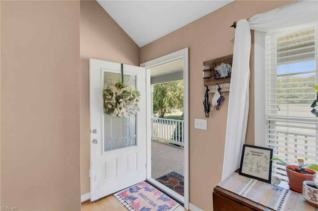 353 North End Est Property Photo 5