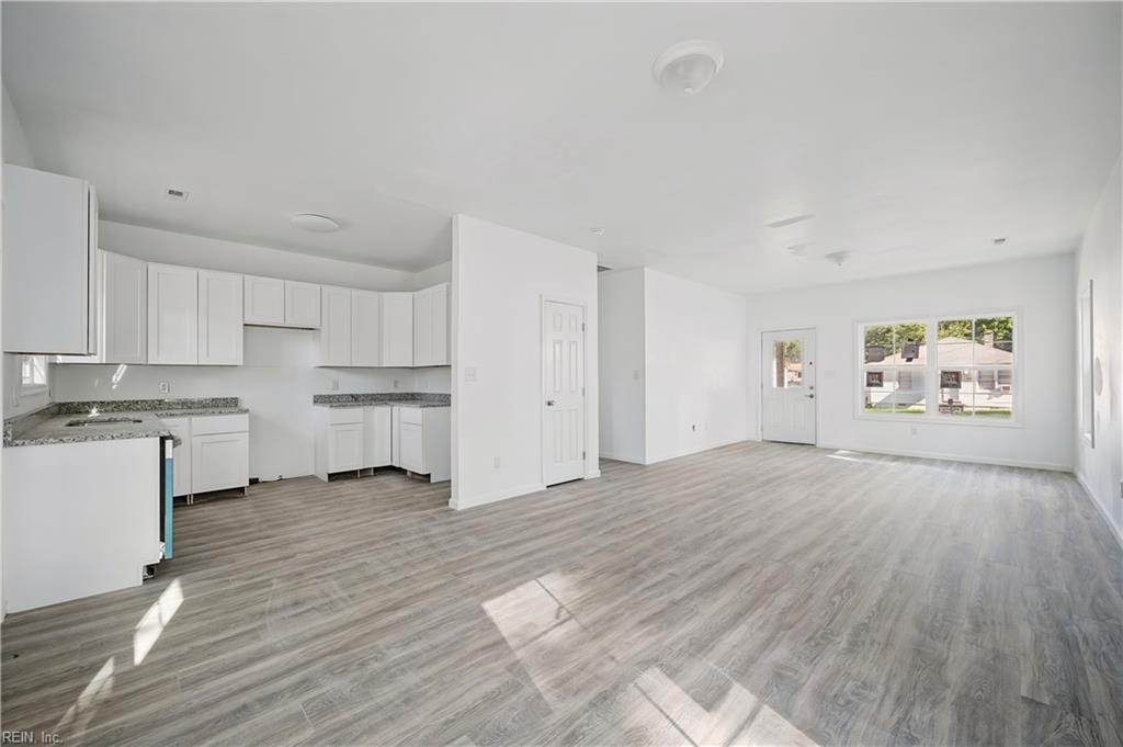 2133 Arizona Ave Property Photo 9