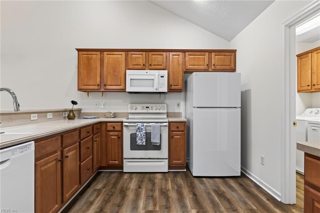 106 Marshland Vw Property Photo 12