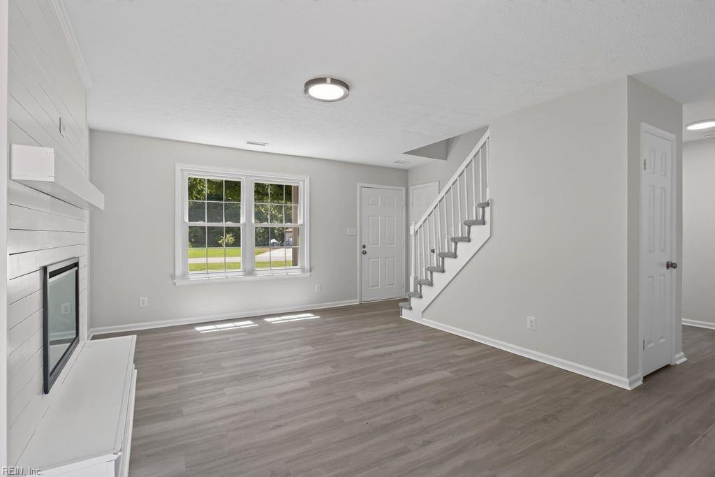 108 Gregory Dr Property Photo 3