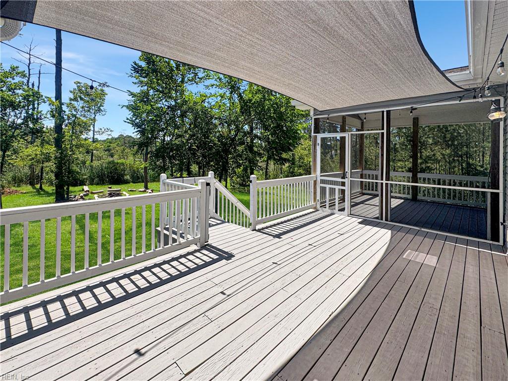 4 Walters Ln Property Photo 16