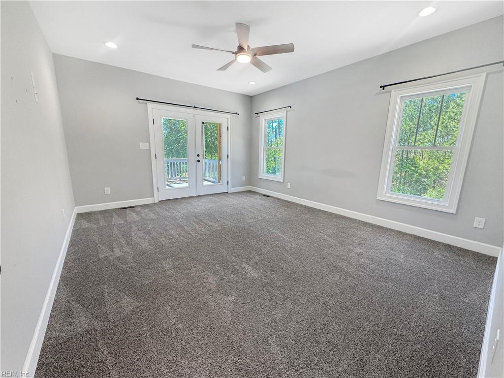 4 Walters Ln Property Photo 20