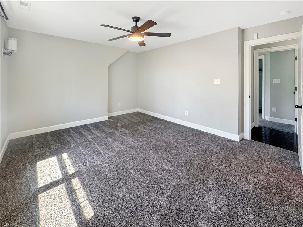 4 Walters Ln Property Photo 33