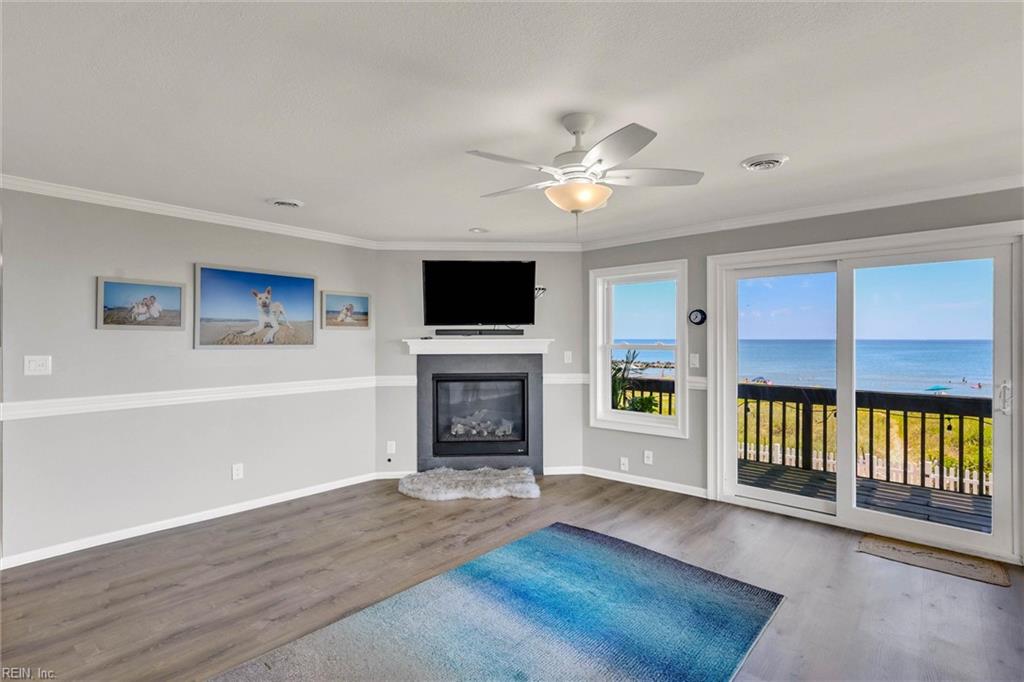 1048 E Ocean View Ave Property Photo 5