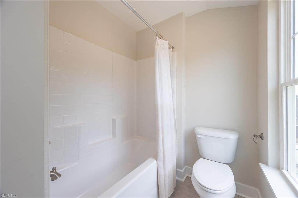 385 Scotland Lane Property Photo 24
