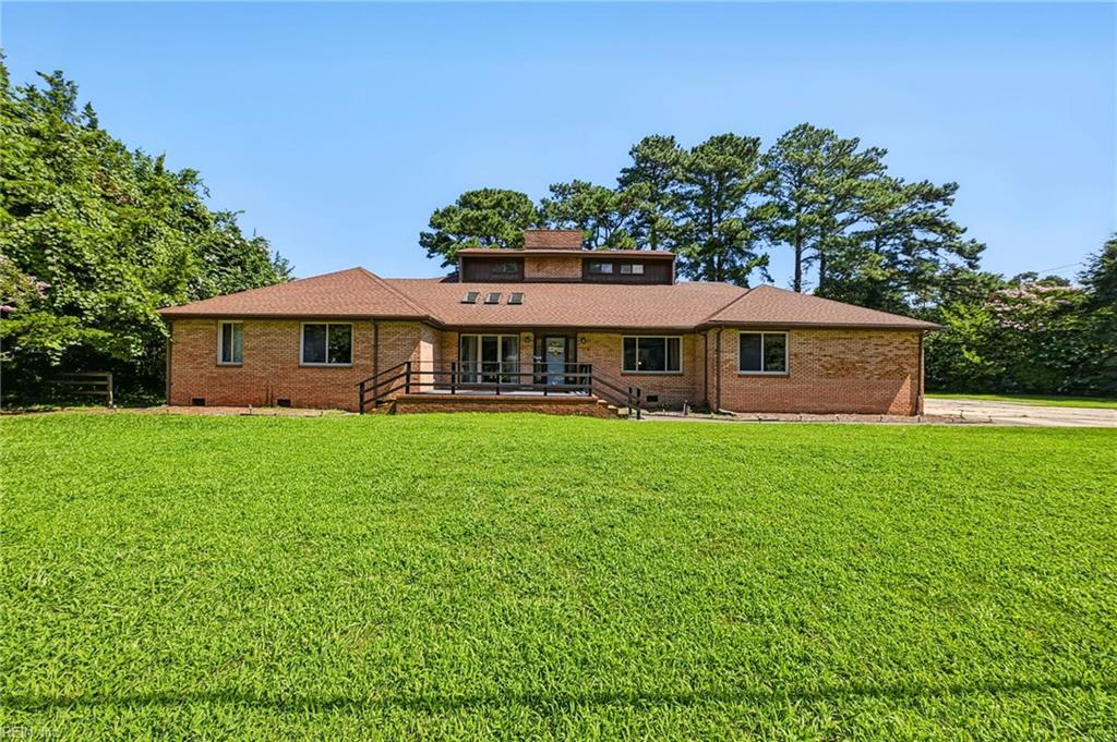 100 Snead Fairway Property Photo 1