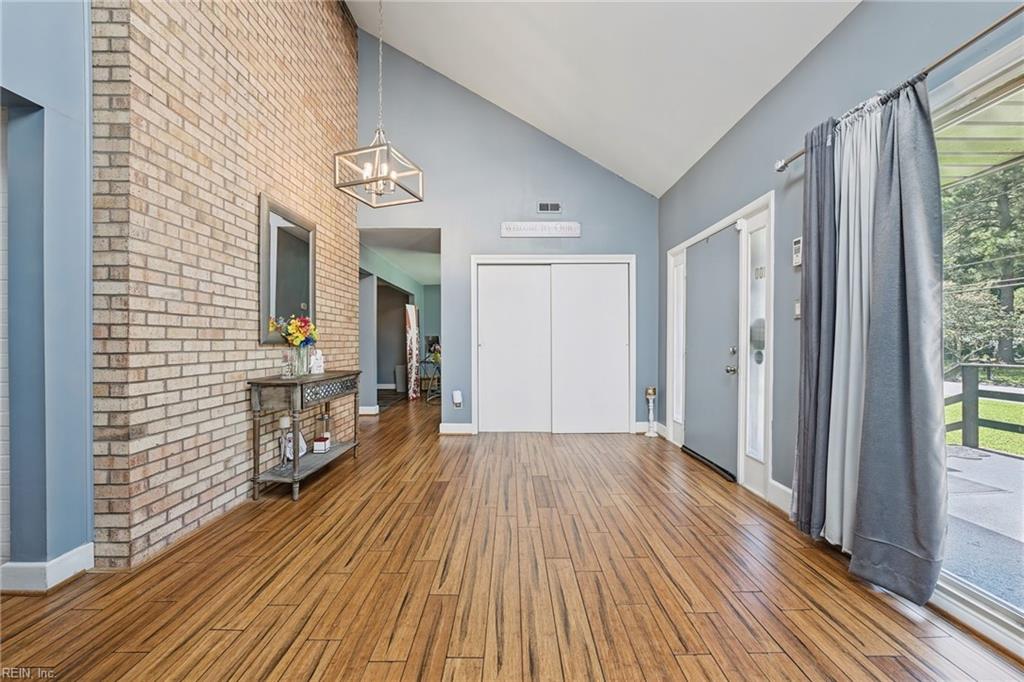100 Snead Fairway Property Photo 2