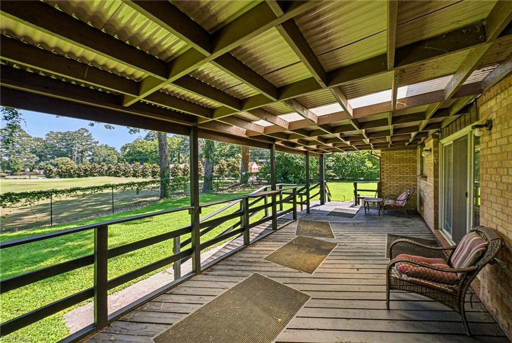 100 Snead Fairway Property Photo 33