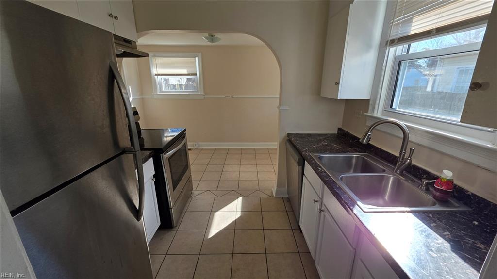 227 Charles Ave Property Photo 3