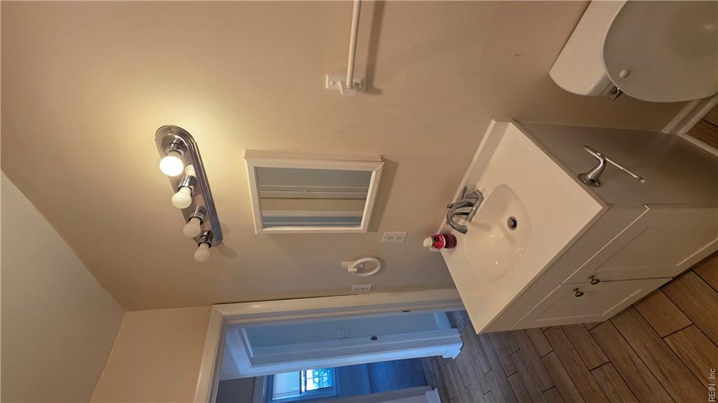 227 Charles Ave Property Photo 10