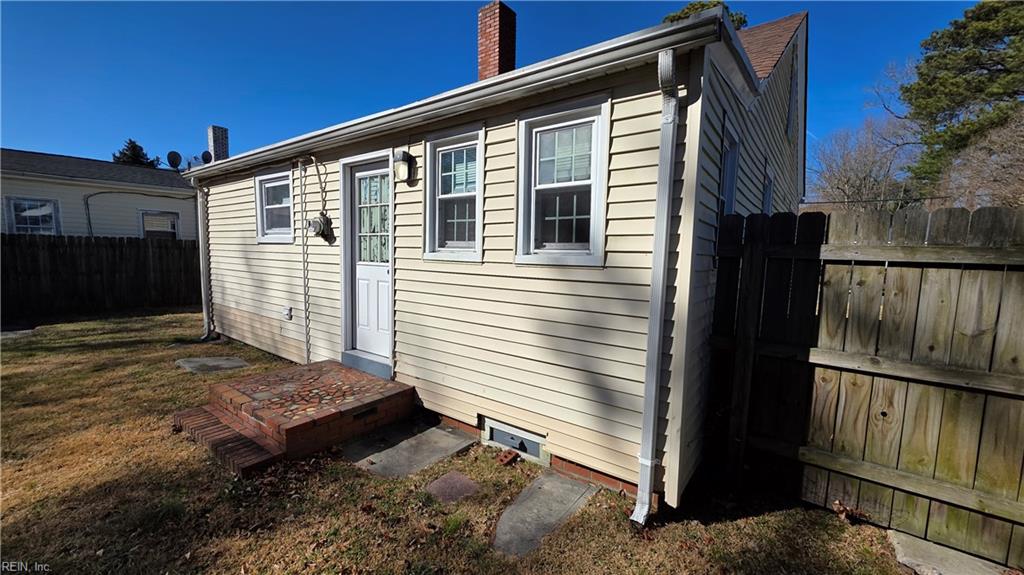 227 Charles Ave Property Photo 18