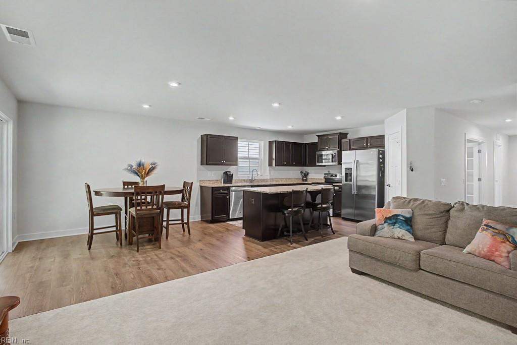 6976 Motley Landing Dr Property Photo 5