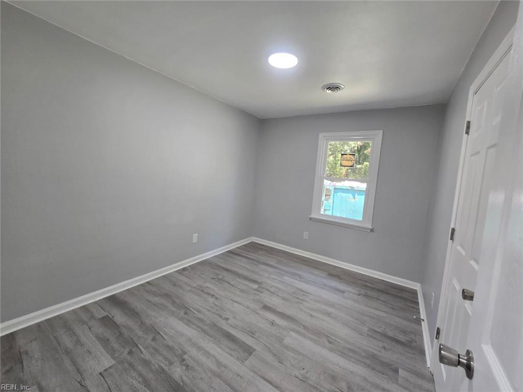 904 Mckinley Ave Property Photo 11