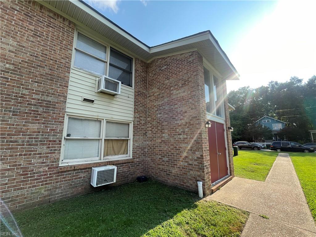 243 Maryland Ave Property Photo 3