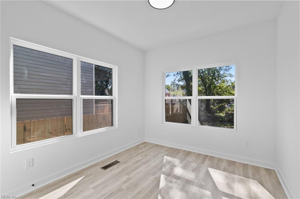 1145 34th St Property Photo 12