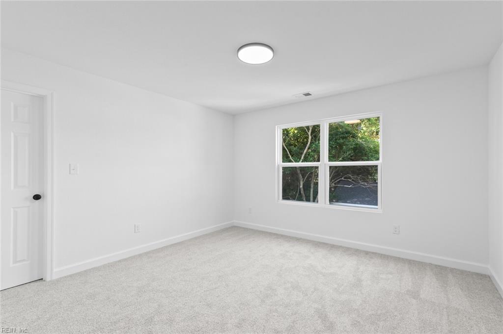 1145 34th St Property Photo 16