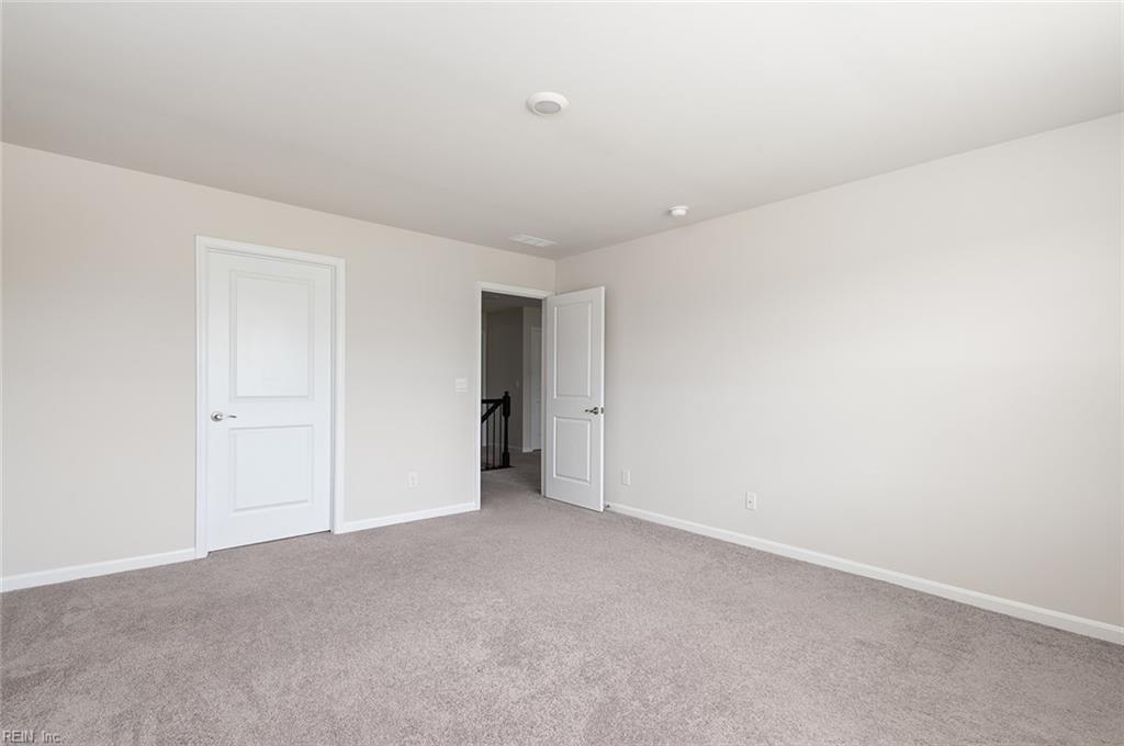 212 Saint Andrews Property Photo 38