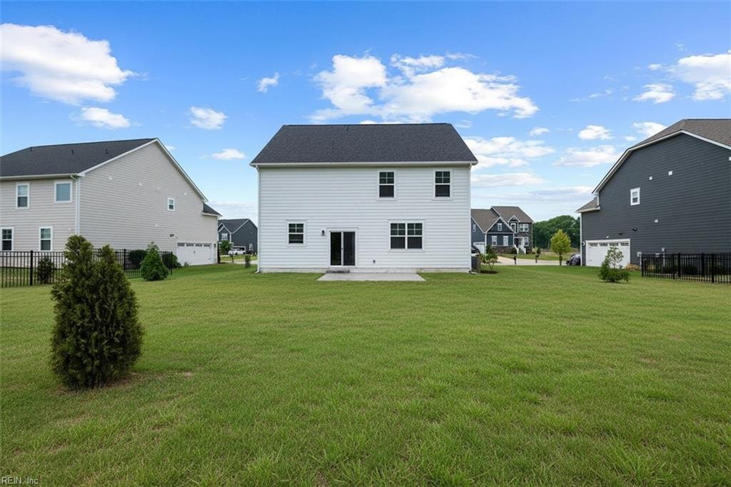212 Saint Andrews Property Photo 42