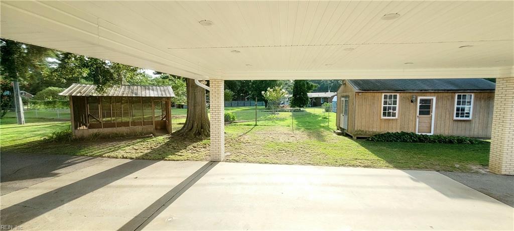 141 Robin Ln Property Photo 24