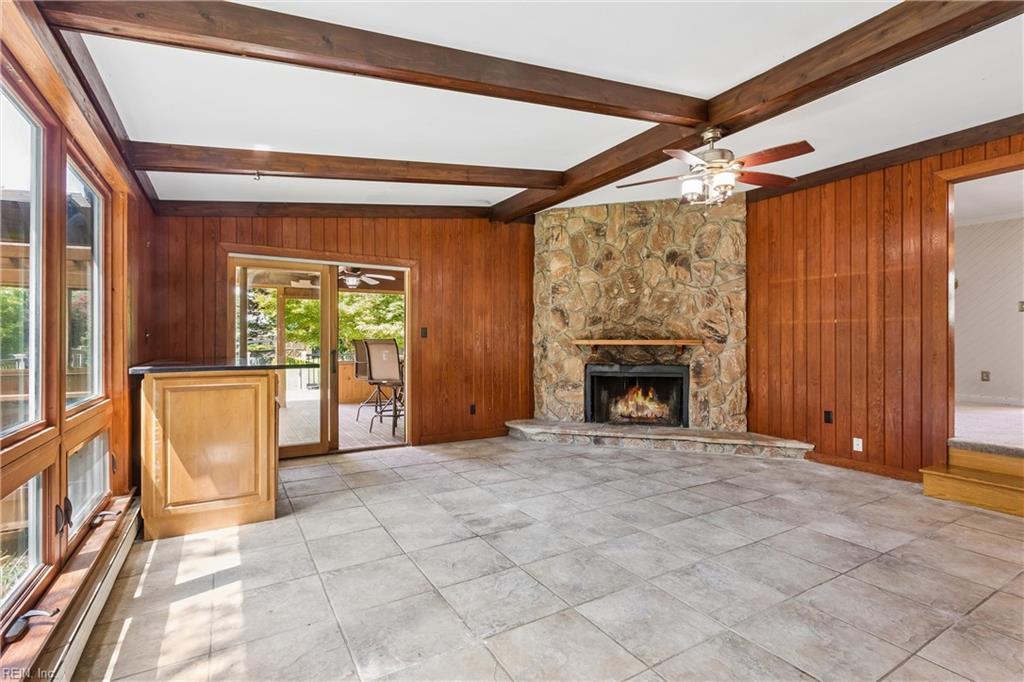 27 Hertzler Rd Property Photo 4