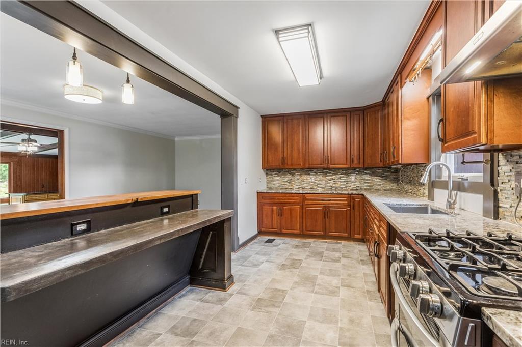 27 Hertzler Rd Property Photo 8