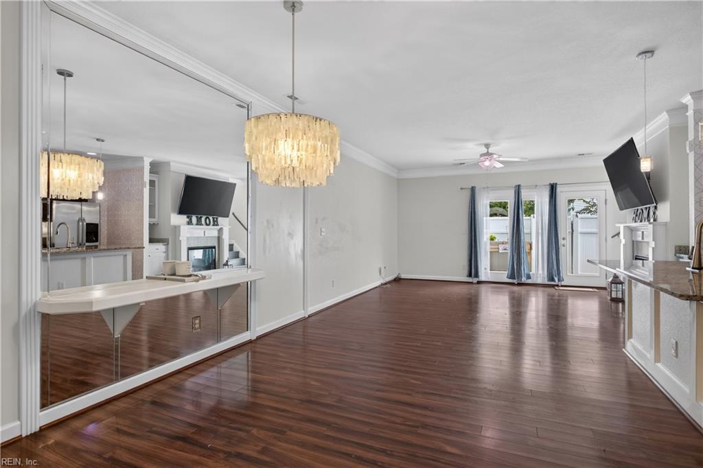 5464 Safe Harbour Way Property Photo 4