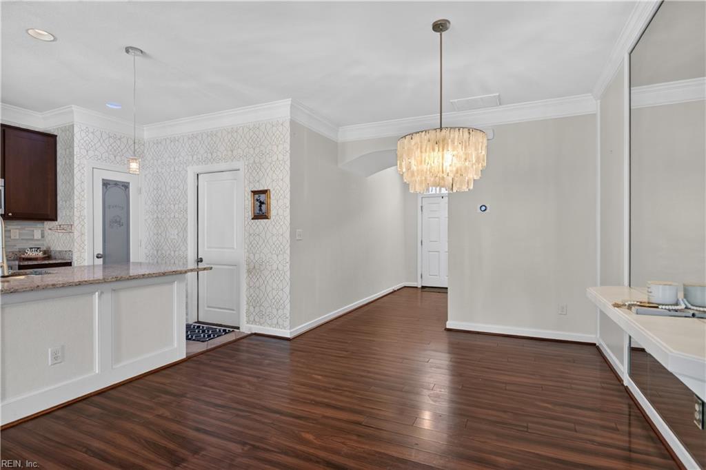 5464 Safe Harbour Way Property Photo 8