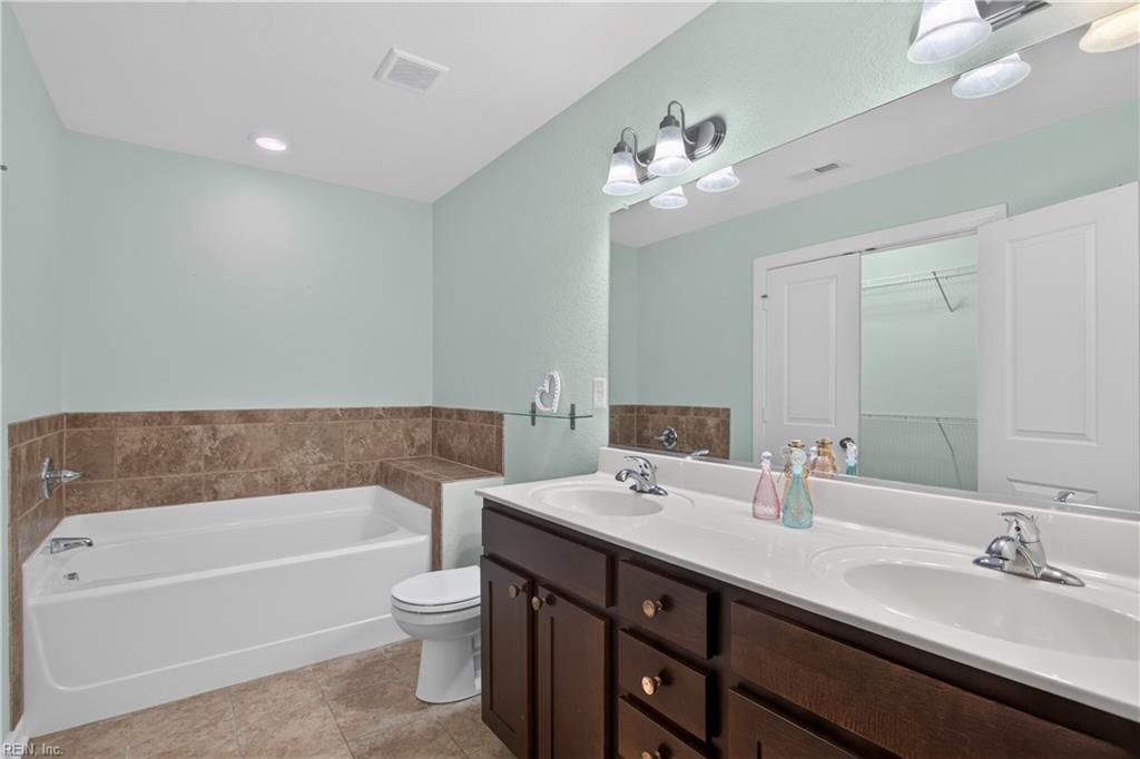 5464 Safe Harbour Way Property Photo 17