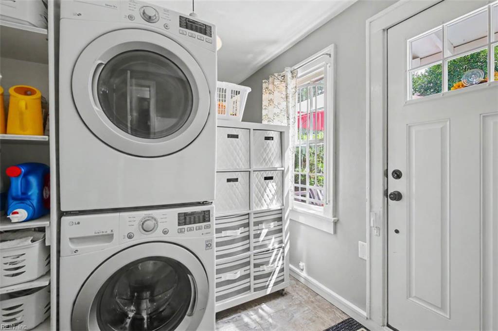 103 Locust Ave Property Photo 18
