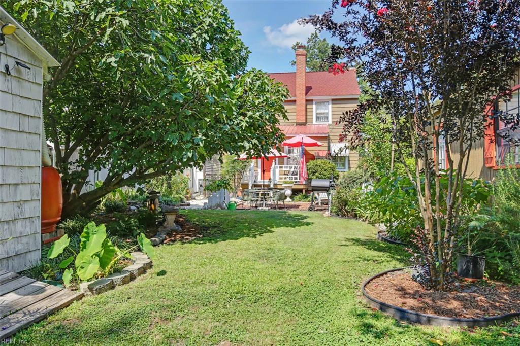 103 Locust Ave Property Photo 33