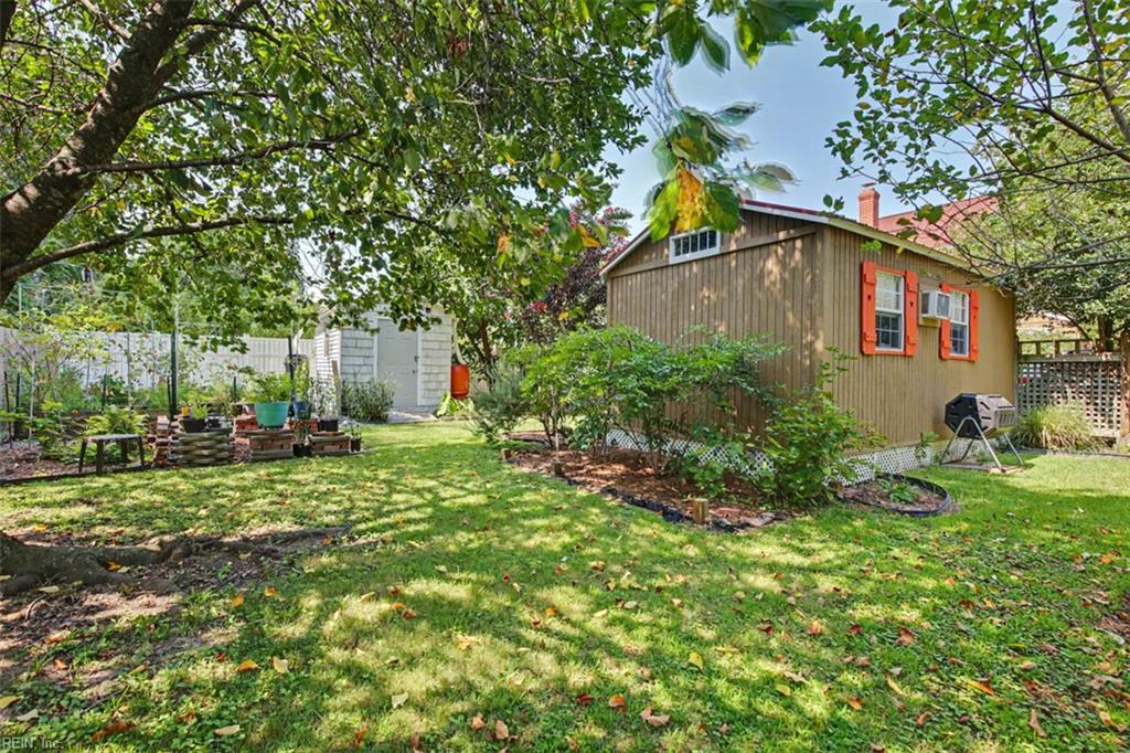 103 Locust Ave Property Photo 34